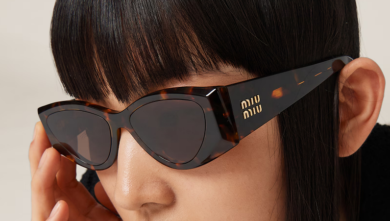 miu-miu-eyewear-the-triangle-glasses-eyeglasses-sunglasses-frames-polarized-designer-luxury-fashion-accessories-made-in-italy-luxottica-matelasse--hobo-bag