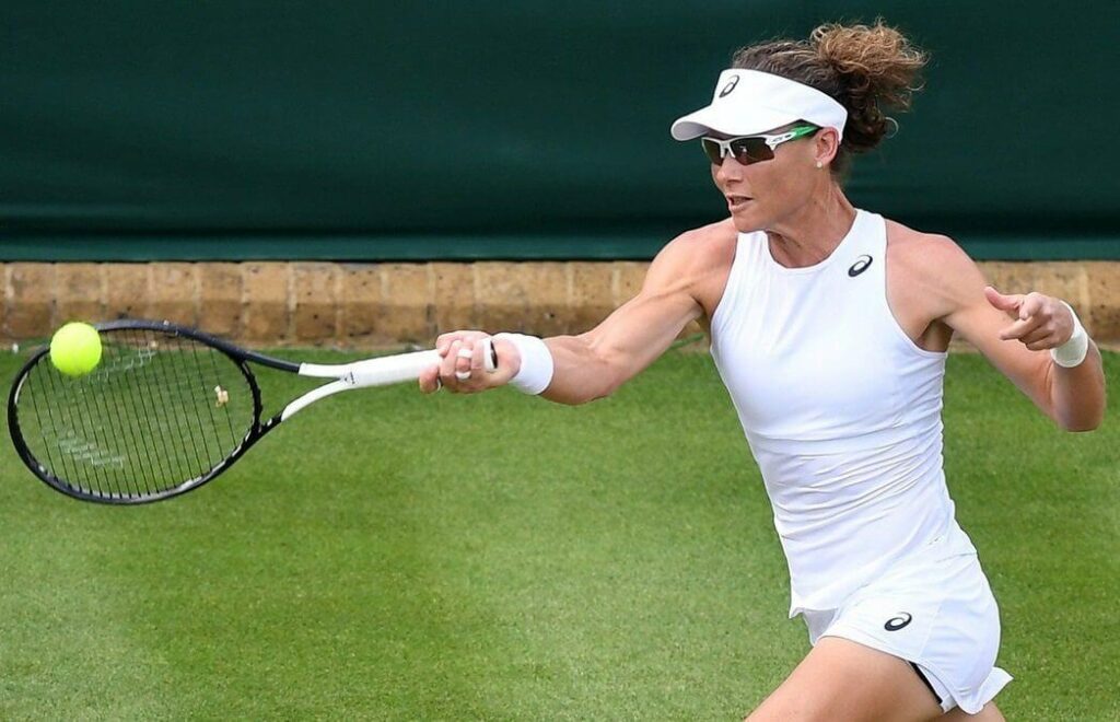 green-optometry-eyes-eyewear-eyeglasses-glasses-lenses-blue-light-filter-exposure-eye-fatigue-strain-dry-eye-exams-annual-comprehensive-cee-aee-optometrist-optical-illusions-eye-care-eyecare-vision-optometrist-eye-care-eyecare-opticians-eye-doctor-near-me-cartier-lindberg-chrome-hearts-eyewear-glasses-eyeglasses-sunglasses-frames-polarized-designer-luxury