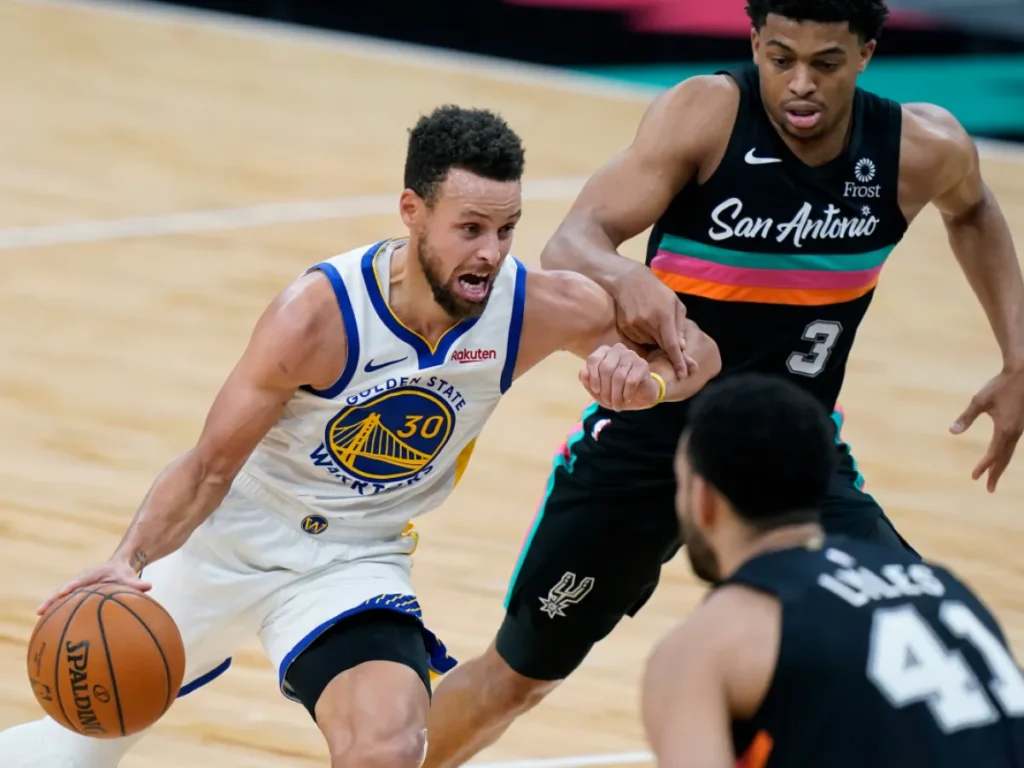 optometry-eyes-eyewear-eyeglasses-glasses-lenses-blue-light-filter-exposure-eye-fatigue-strain-dry-eye-exams-annual-comprehensive-cee-aee-optometrist-optical-illusions-eye-care-eyecare-vision-optometrist-eye-care-eyecare-opticians-eye-doctor-near-me-cartier-lindberg-chrome-hearts-eyewear-glasses-eyeglasses-sunglasses-frames-polarized-designer-luxury-warriors-spurs-basketball-watch-game