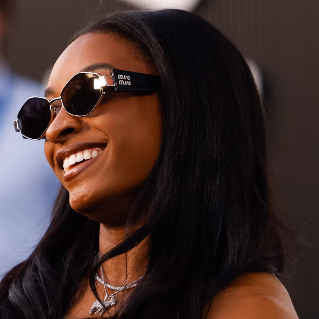 optometry-eyes-eyewear-eyeglasses-glasses-lenses-blue-light-filter-exposure-eye-fatigue-strain-dry-eye-exams-annual-comprehensive-cee-aee-optometrist-optical-illusions-eye-care-eyecare-vision-optometrist-eye-care-eyecare-opticians-eye-doctor-near-me-cartier-lindberg-chrome-hearts-eyewear-glasses-eyeglasses-sunglasses-frames-polarized-designer-luxury-miumiu