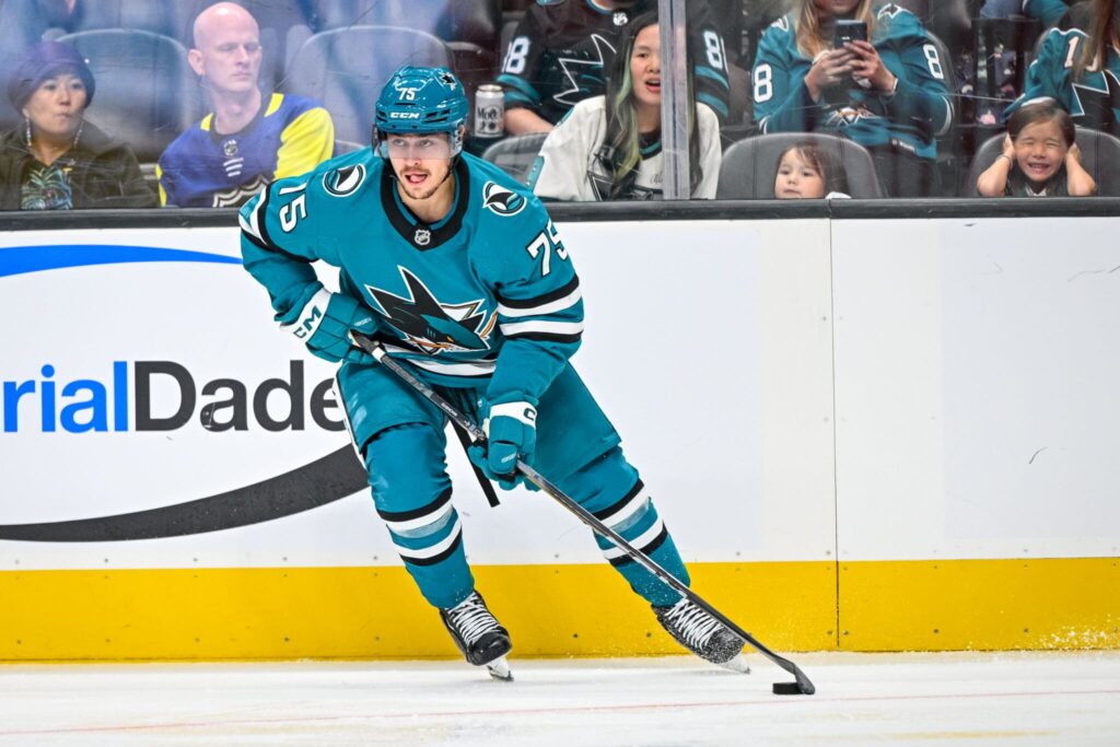 optometry-eyes-eyewear-eyeglasses-glasses-lenses-blue-light-filter-exposure-eye-fatigue-strain-dry-eye-exams-annual-comprehensive-cee-aee-optometrist-optical-illusions-eye-care-eyecare-vision-optometrist-eye-care-eyecare-opticians-eye-doctor-near-me-cartier-lindberg-chrome-hearts-eyewear-glasses-eyeglasses-sunglasses-frames-polarized-designer-luxury-eye-exam-hockey